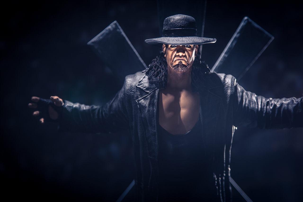 Гробовщик wwe. Undertaker Рестлер. Могильщик WWE. Гробовщик WWE молодой.